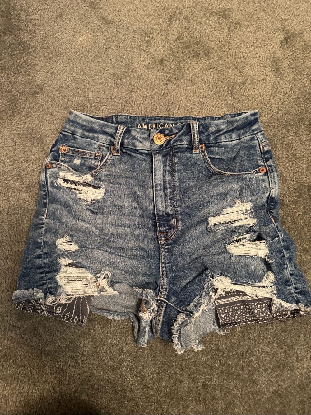 Women’sAmerican Eagle Outfitters Distressed Blue Denim Shorts with Bandana Patch